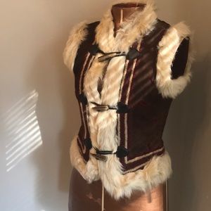 Joie California 100% leather and Fur vest
